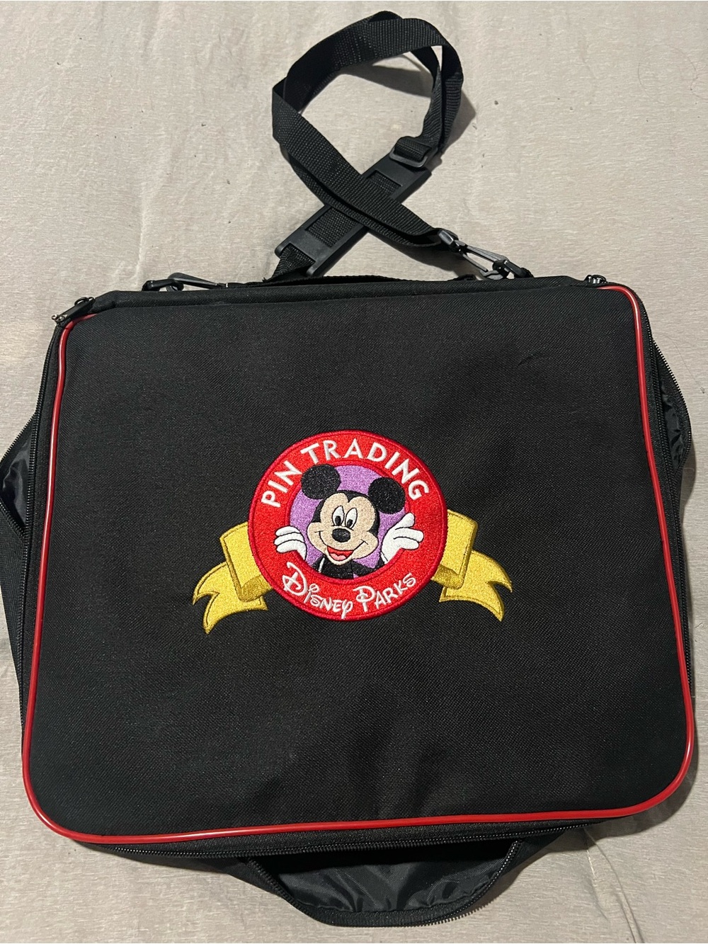 Disney Parks Pin Trading Bag - Picture 1 of 3